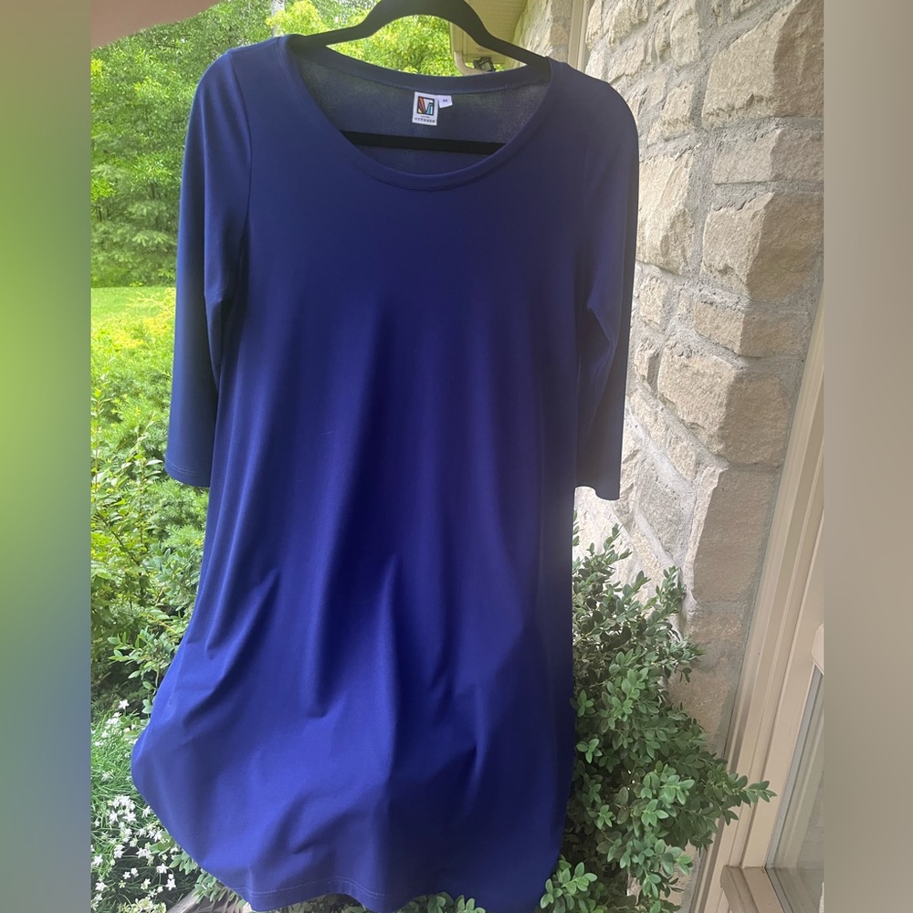 CODE VITESSE Canadian Brand Blue Tunic Size M Like New